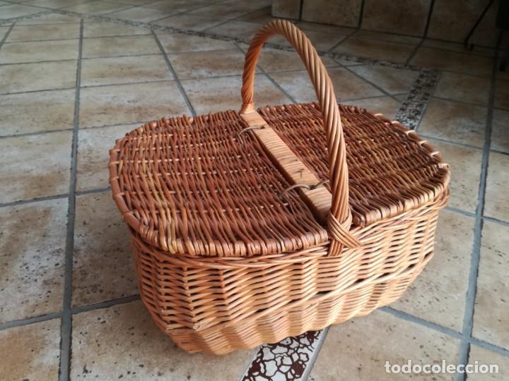Vintage: CESTA DE MIMBRE CON TAPAS GRANDE. - Foto 4