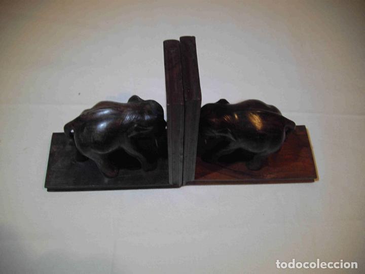 Vintage: SUJETALIBROS ELEFANTES MADERA - Foto 2