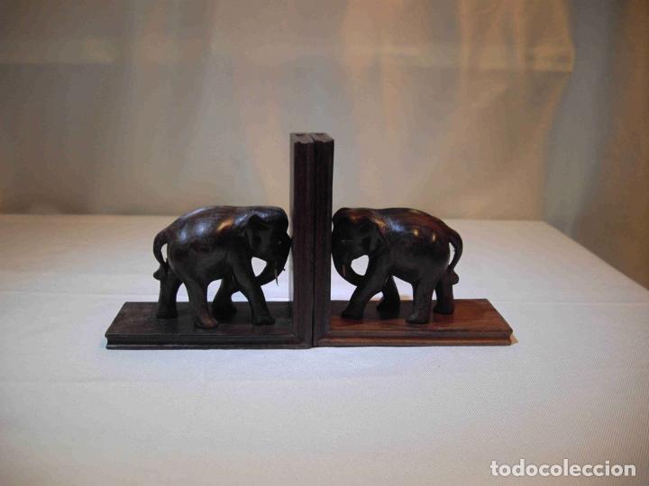 Vintage: SUJETALIBROS ELEFANTES MADERA - Foto 1
