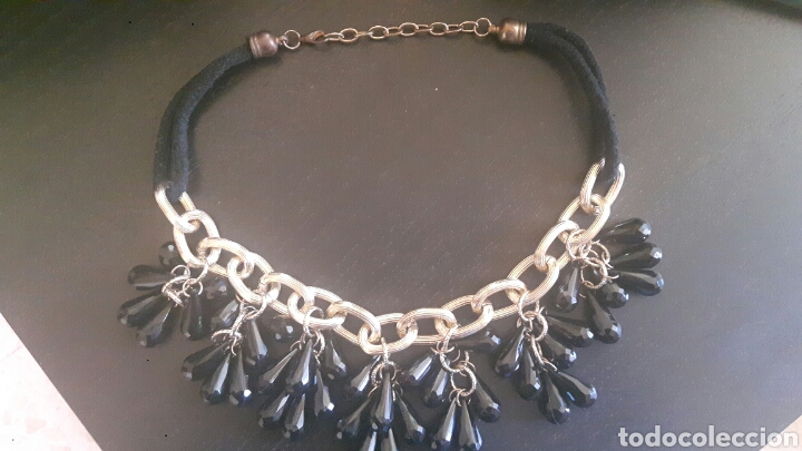 Vintage: Collar cadena dorada con cuentas de cristal negro