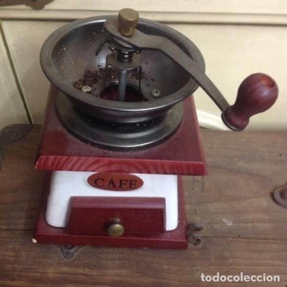 Vintage: MOLINILLO DE CAF&Eacute;..caja en MADERA... vintage - Foto 1