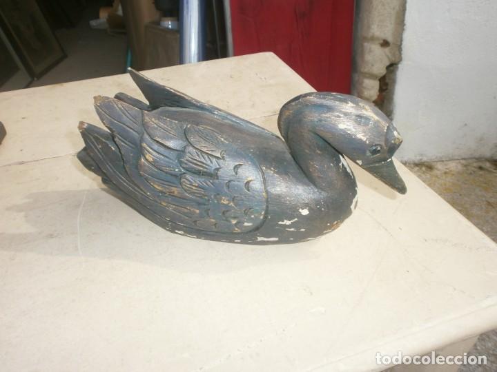 Vintage: Figura pato talla de madera pintado medida 32X14X8 cm.