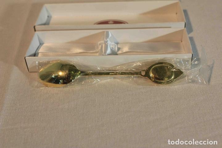 Vintage: CUCHARILLA ROYAL ALBERT ENERO - Foto 3