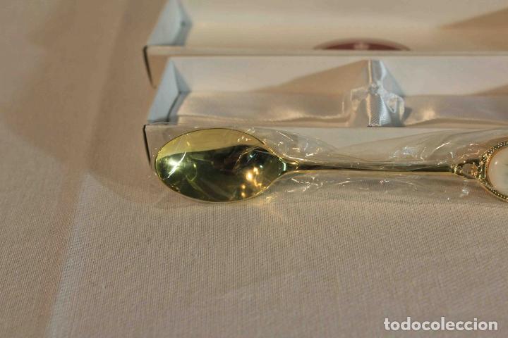 Vintage: CUCHARILLA ROYAL ALBERT ENERO - Foto 4