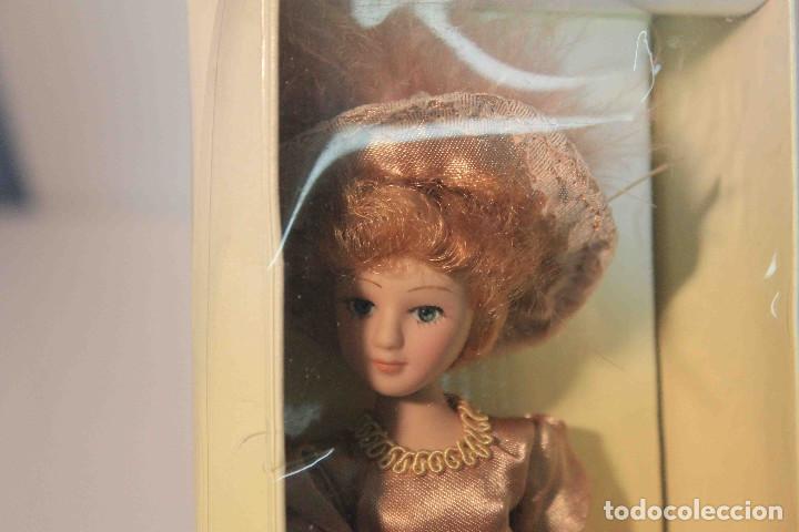 Vintage: SET 5 MU&Ntilde;ECAS PORCELANA - Foto 11