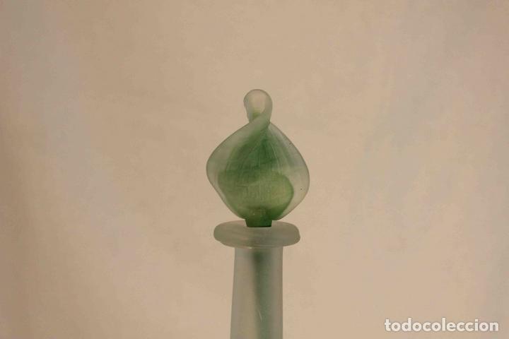 Vintage: BOTELLA CRISTAL PAVONADO VERDE - Foto 2