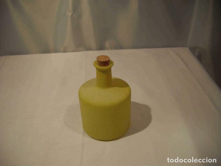 Vintage: BOTELLA ARENA AMARILLA CILINDRO - Foto 2