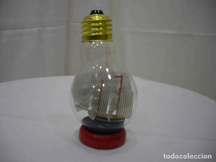 Vintage: BARCO EN BOMBILLA