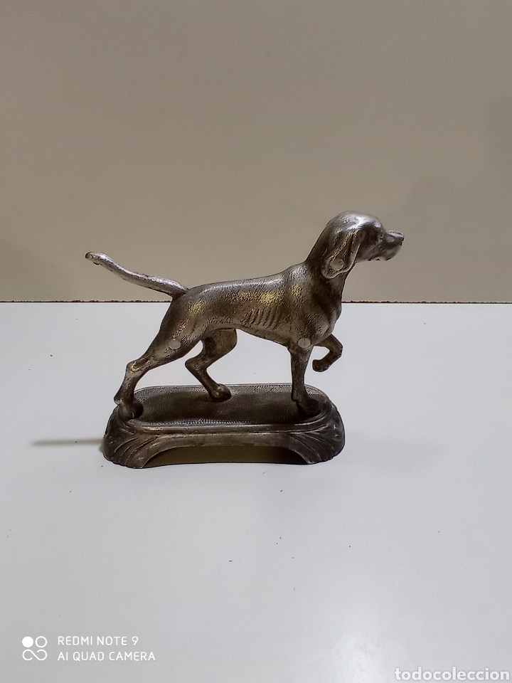 Vintage: Bonita escultura de calamina de perro en pose. Ideal decoraci&oacute;n. Vintage