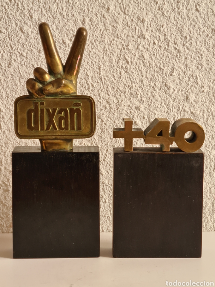 Vintage: 2 Esculturas Premio Fidelidad Dixan Henkel Ib&eacute;rica Bronce Madera Figura Trofeo Loctite Wipp Express