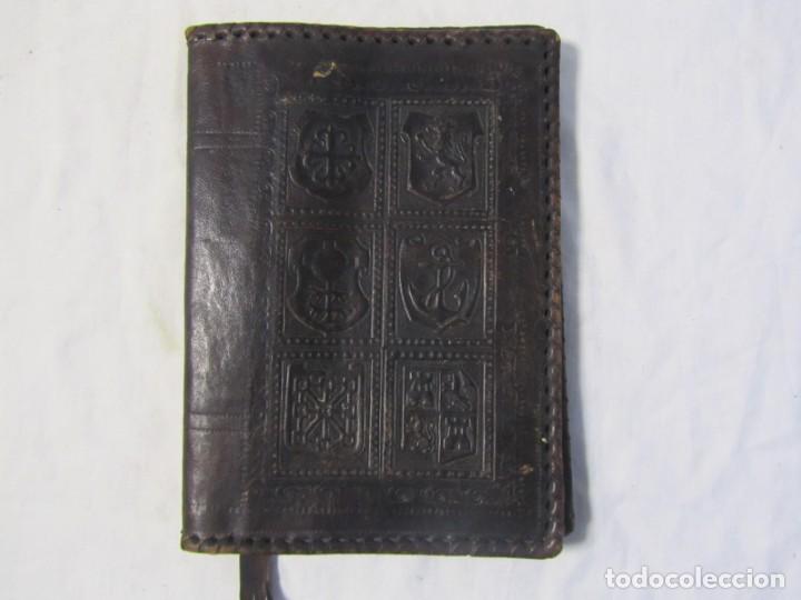Vintage: Cartera de documentos en cuero repujado con escudos - Foto 2