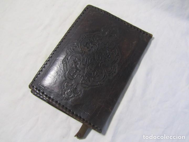 Vintage: Cartera de documentos en cuero repujado con escudos - Foto 3