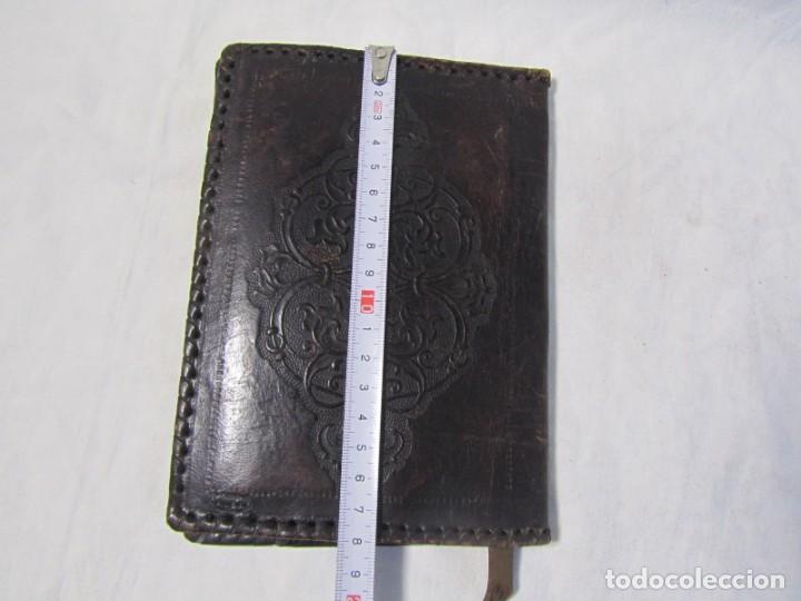 Vintage: Cartera de documentos en cuero repujado con escudos - Foto 6