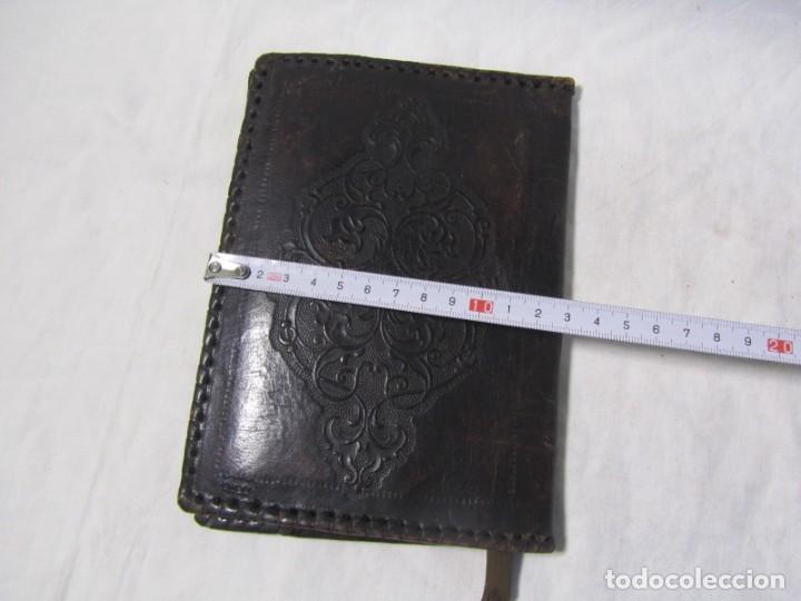 Vintage: Cartera de documentos en cuero repujado con escudos - Foto 7
