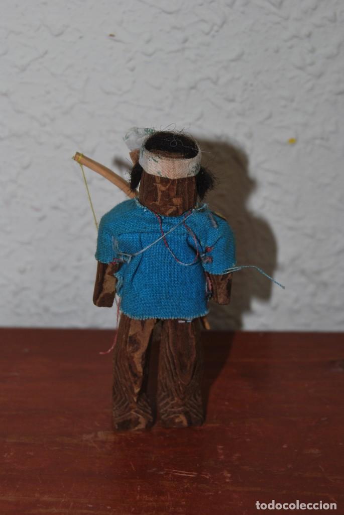 Vintage: FIGURA DE MADERA TALLADA - INDIO