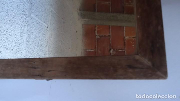Vintage: ANTIGUO ESPEJO CON MARCO DE MADERA - Foto 2