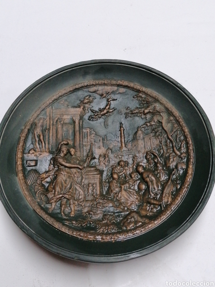 Vintage: Plato en relieve