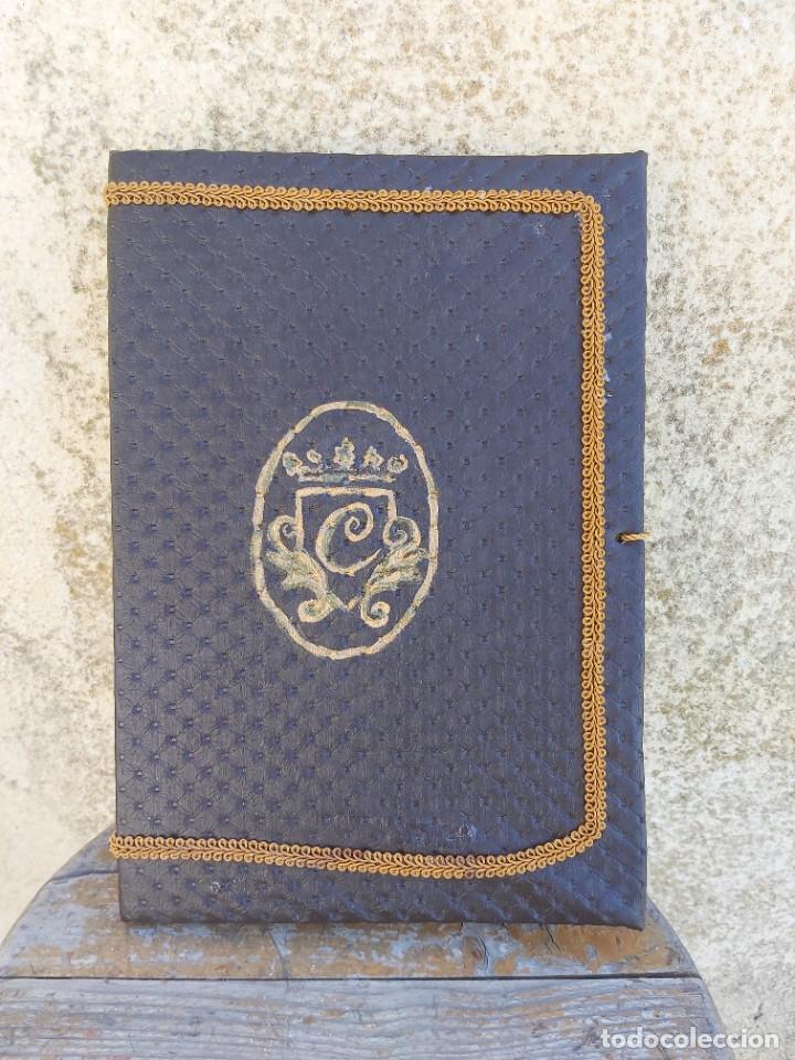 Vintage: Carpeta para documentos de escritorio.