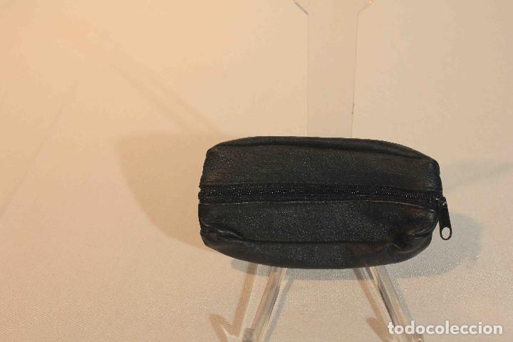 Vintage: 40 CARTERAS LLAVERO NEGRA