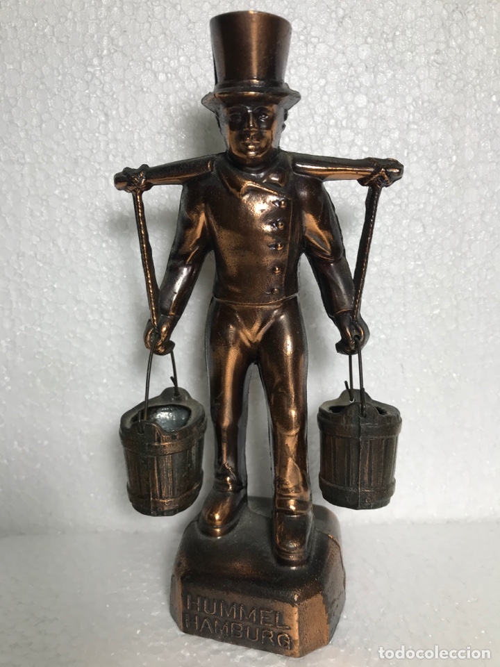 Vintage: Figura met&aacute;lica Hummel Hamburg 17.5x9.5cm. Ref 612