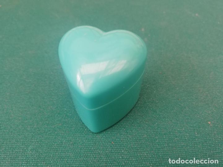 Vintage: SACAPUNTAS EN CAJA CON FORMA DE CORAZON - Foto 1