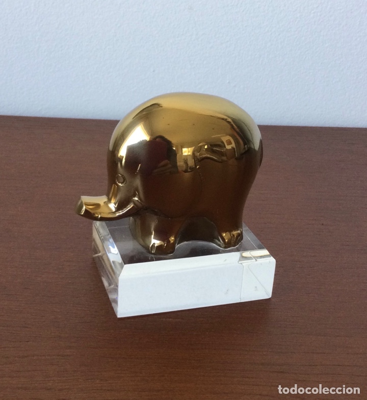 Vintage: Elefante dorado con peana - Foto 1