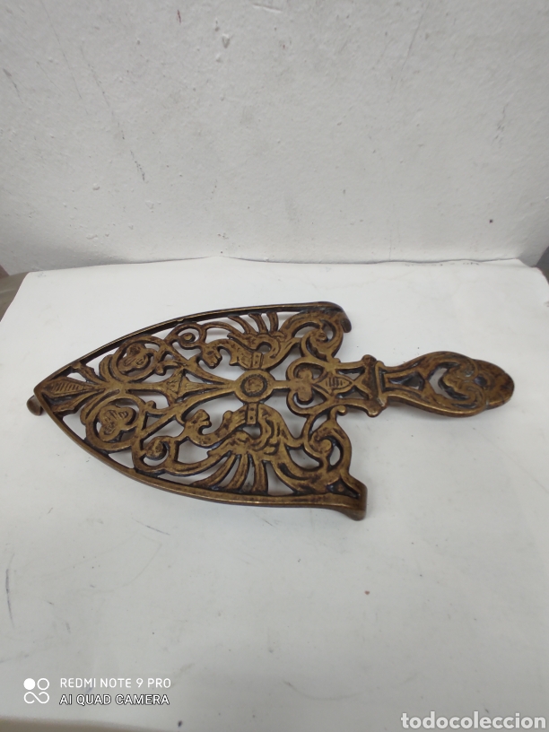 Vintage: Descansa planchas en bronce. Bonito. - Foto 3