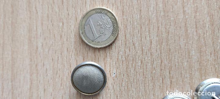Vintage: lote de 6 botones de metal - Foto 3