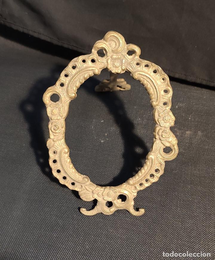Vintage: BONITO MARCO DE BRONCE PARA SOBREMESA - Foto 4