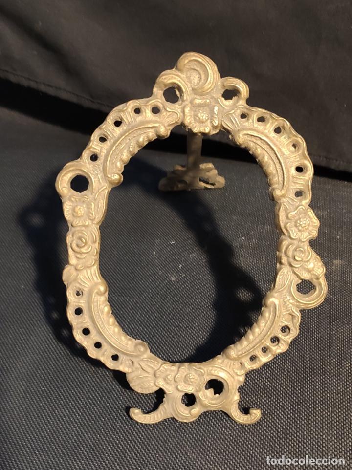 Vintage: BONITO MARCO DE BRONCE PARA SOBREMESA - Foto 1
