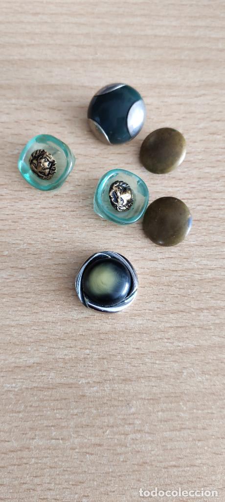Vintage: lote de 6 botones diferentes - Foto 1