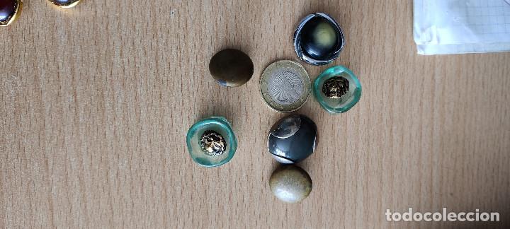 Vintage: lote de 6 botones diferentes - Foto 2