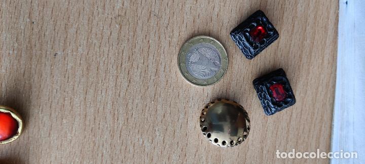 Vintage: lote de 3 botones diferentes - Foto 2