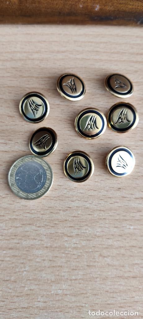 Vintage: lote de 8 botones dorados - Foto 1