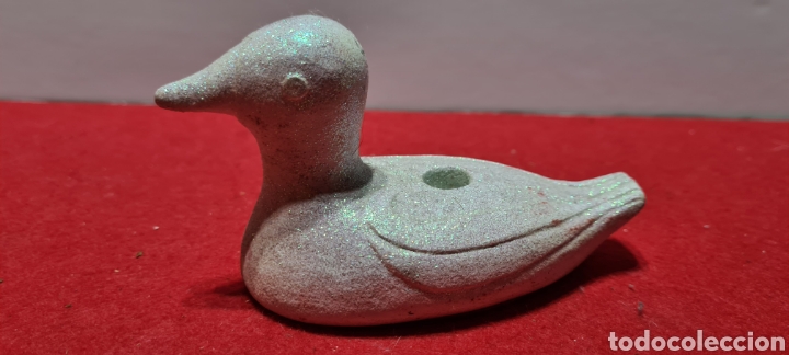 Vintage: Curiosa figura de un pato com purpurina.