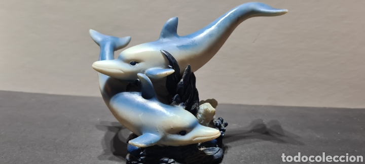 Vintage: Preciosa figura de una pareja de delfines. Con imitacion fondo marino