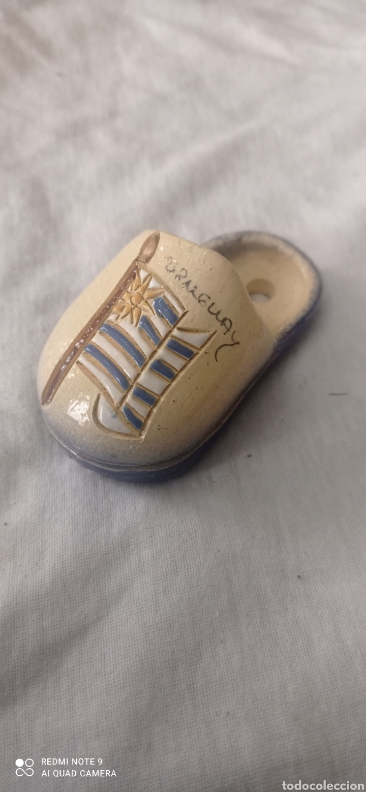 Vintage: Zapato peque&ntilde;o de cer&aacute;mica recuerdo Uruguay