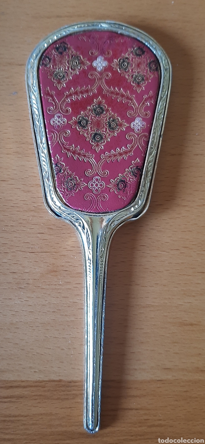 Vintage: Espejo de tocador de mano dorado y con dibujo por reverso