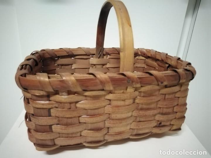 Vintage: Cesto de mimbre con asa. Antiguo - Foto 1