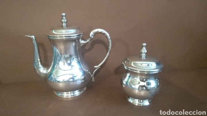 Vintage: Cafetera y azucarero metal plateado - Foto 1