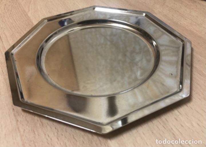 Vintage: BANDEJA OCTOGONAL EN METAL PLATEADO - Foto 2