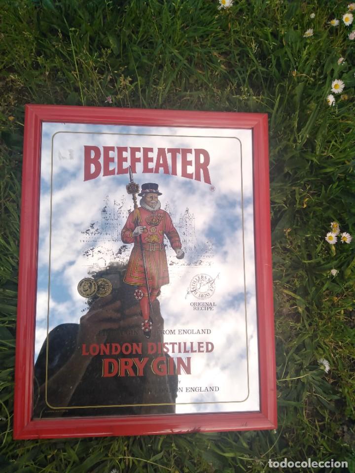 Vintage: Espejo publicitario antiguo de Beefeater de unos 30x40cms. en perfecto estado por tan s&oacute;lo veinte eu