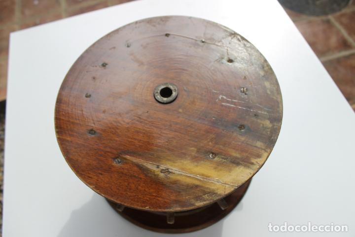 Vintage: GRAN CARRETE DE PESCA EN MADERA - Foto 6