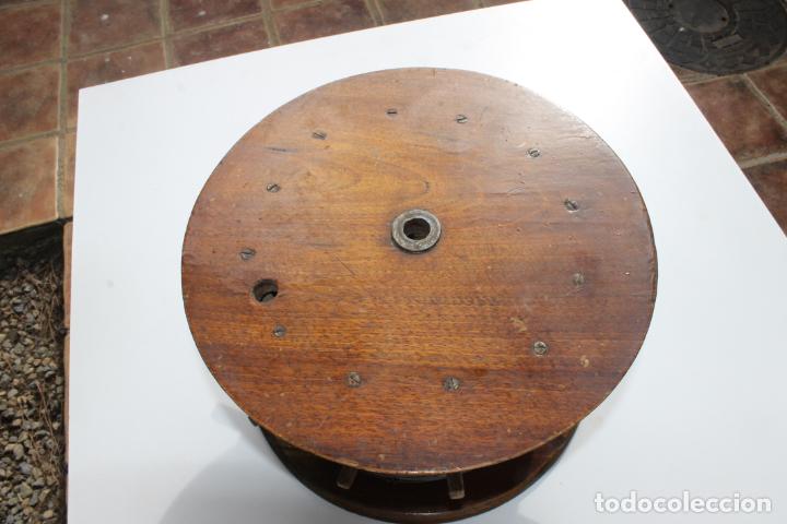 Vintage: GRAN CARRETE DE PESCA EN MADERA - Foto 7
