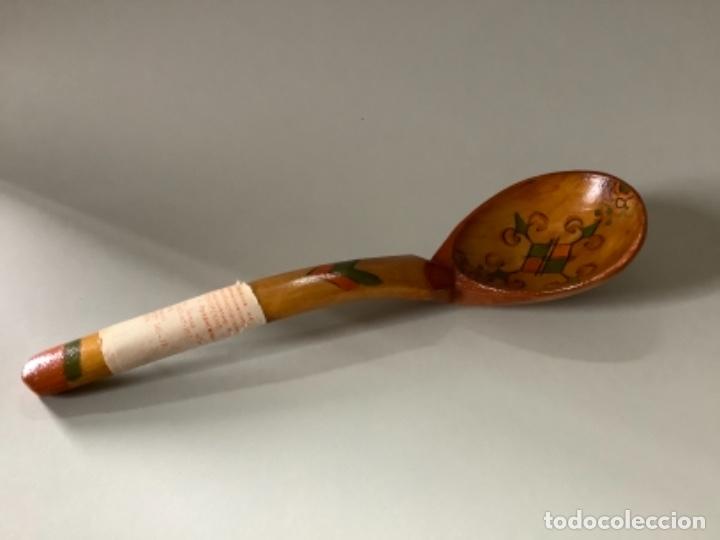 Vintage: Cuchara rusa de madera A&ntilde;os 70. Pintada a mano, Kokhloma. A&ntilde;o 1977.