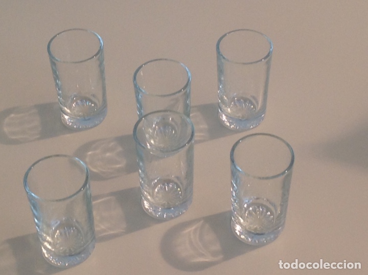 Vintage: 6 vasos para chupitos - Foto 1