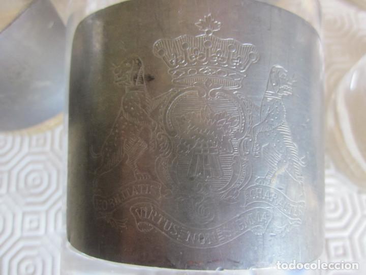 Vintage: 5 VASOS GRABADOS EN METAL - Foto 4
