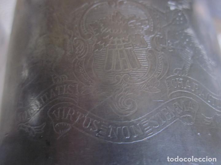 Vintage: 5 VASOS GRABADOS EN METAL - Foto 5