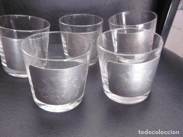 Vintage: 5 VASOS GRABADOS EN METAL - Foto 6