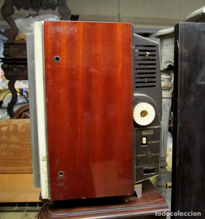 Vintage: Televisor vintage a&ntilde;os 70 marca INTER - Foto 12